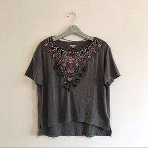 Ecote | Gray Beaded Pom Pom Boho Short Sleeve Tee